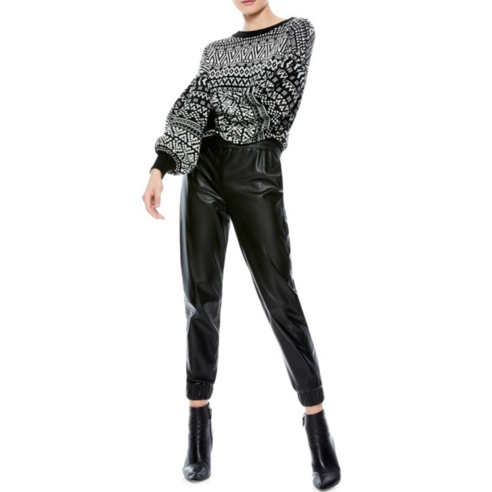 Truth by Republic Geometric Print Sweater